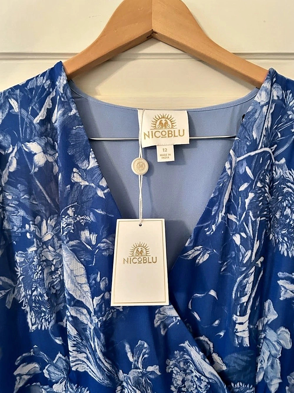 Nicoblu Angelina Maxi Crinkle Chiffon Dress in Blue and White Floral Toile - Picture 3 of 4